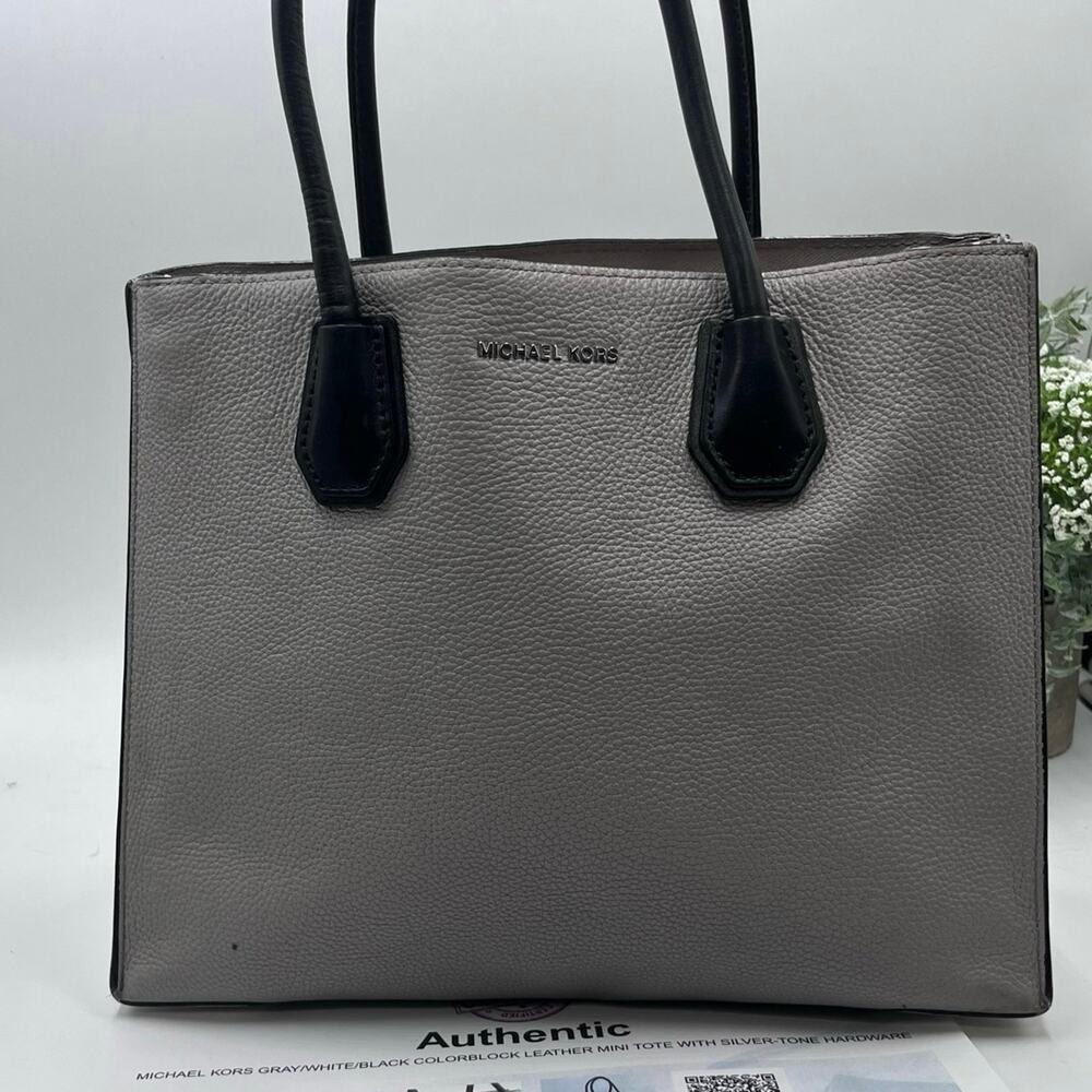 MICHAEL KORS Mercer Color-Block Saffiano Leather Large Convertible Tote Bag COA